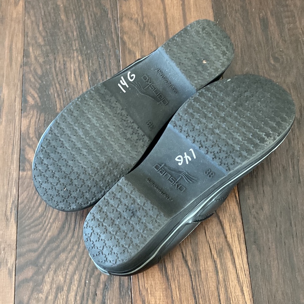 Dankso shoes - NWOT - Picture 4 of 4